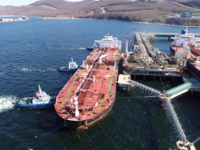 Kozmino_port_Russia.jpg