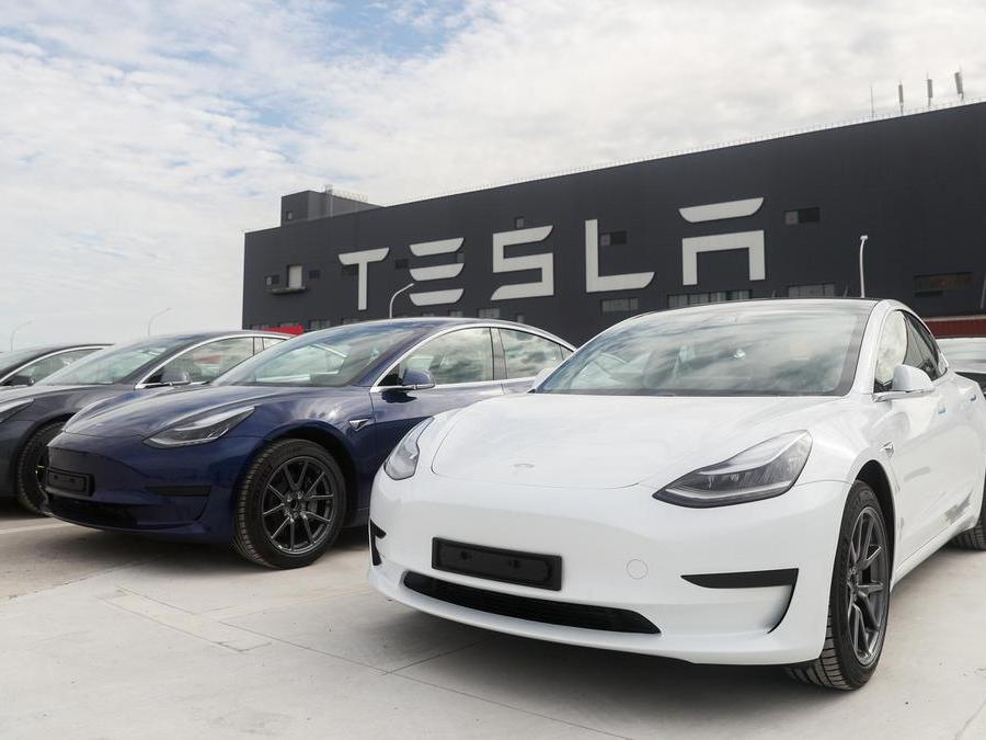Tesla_4.jpg